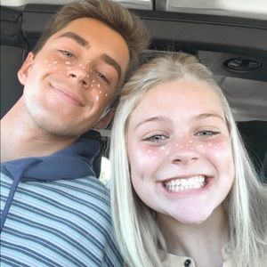 Meet your Posher, Ava